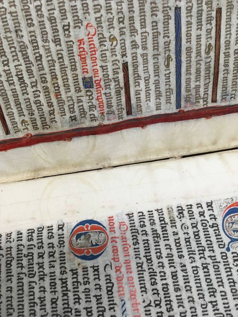 A “Spectacular” Discovery: imprints of eyeglasses and their specific context in a Book of Hours